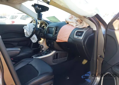 2020 Jeep Compass Latitude 4X4 from USA, damaged, VIN 3C4NJDBB3LT223939